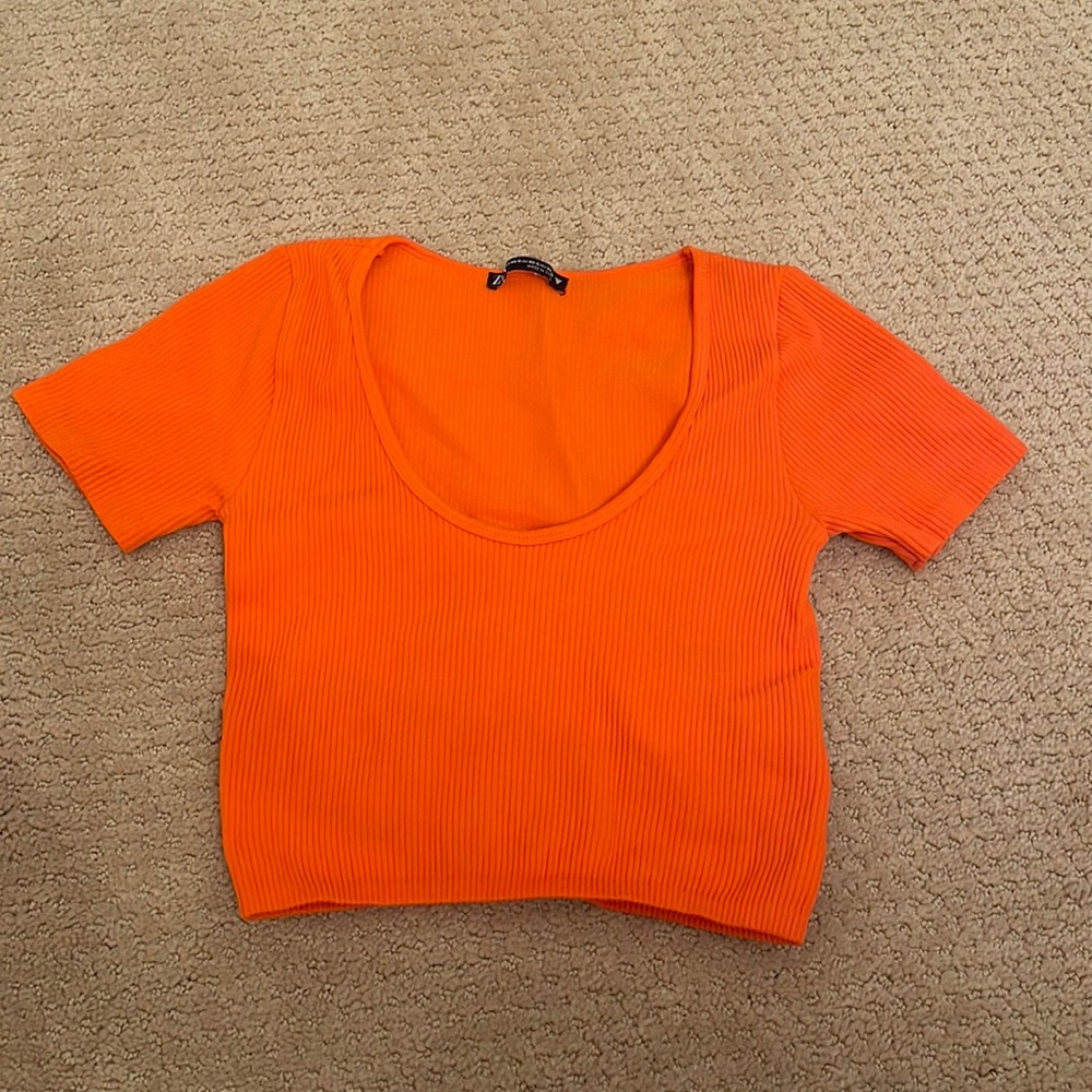 orange zara cropped tee